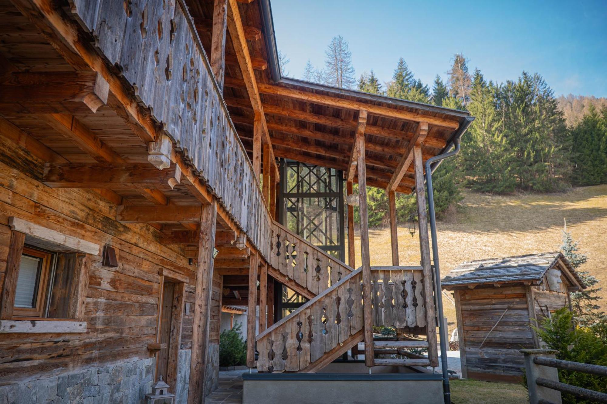Alpine Mountain Chalet San Vigilio Di Marebbe Exterior photo