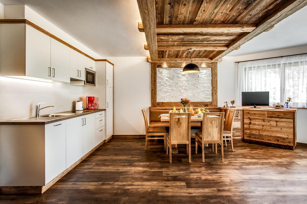Alpine Mountain Chalet San Vigilio Di Marebbe Exterior photo